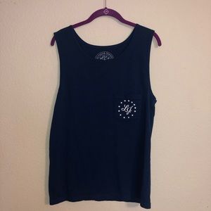 Super cute & comfy navy Lauren James t shirt tank!